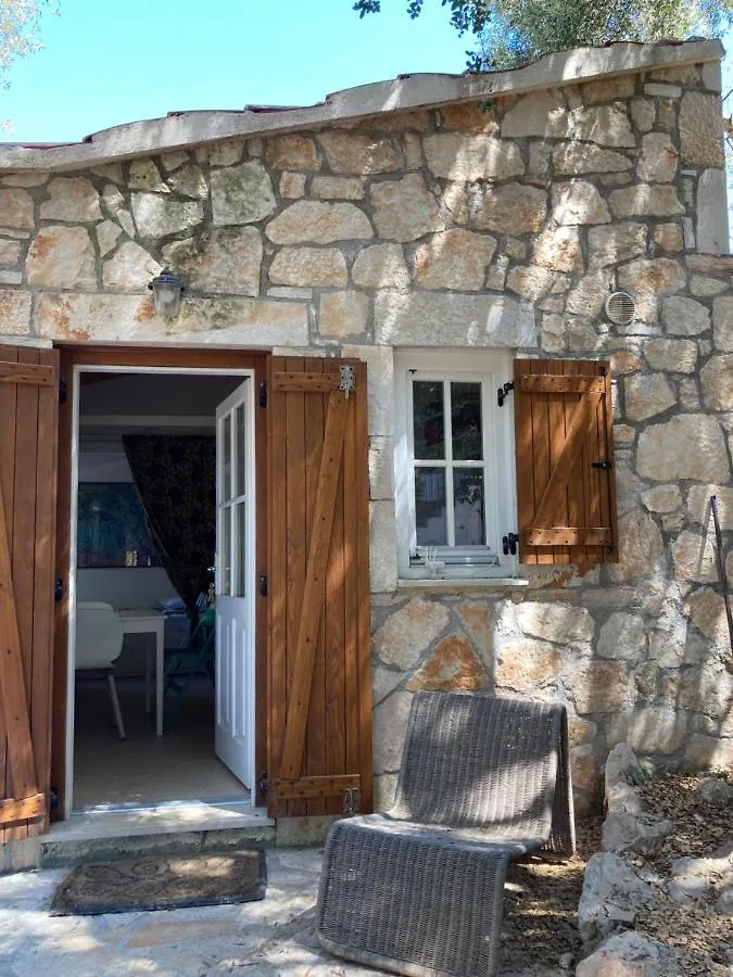 La Casa Tra Gli Alberi E Il Cottage Fiskardo 0*,